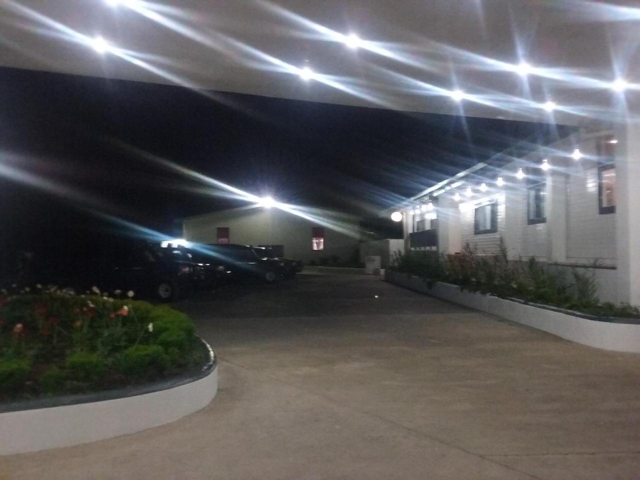 Mcroyal Hotel Mount Hagen Kültér fotó